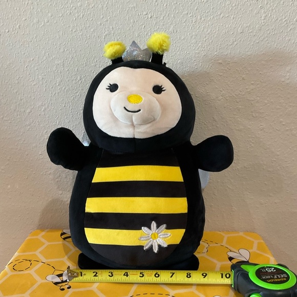 Squishmallows Hug Mees Sunny the Bee -14 inch - no tags - Picture 5 of 6